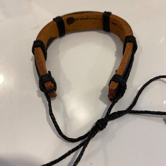 Leather Feather Design Adjustable genuine leather Bracelet black & brown unisex - Picture 6 of 8